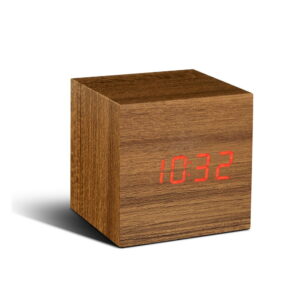 Světle hnědý budík s červeným LED displejem Gingko Cube Click Clock